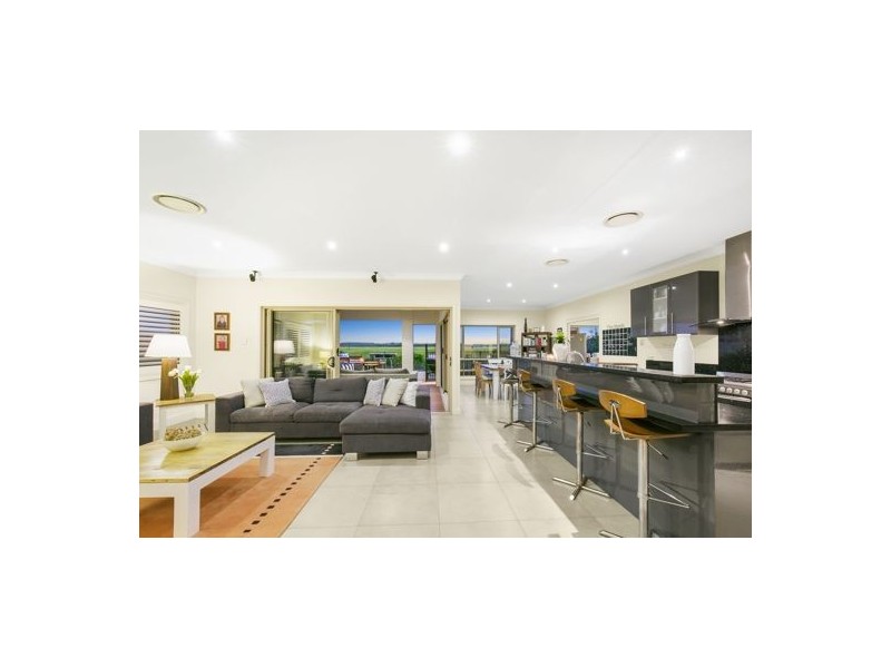 35 Windward Place, Jacobs Well QLD 4208