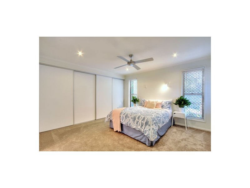 9 Wilpena Court, Springwood QLD 4127
