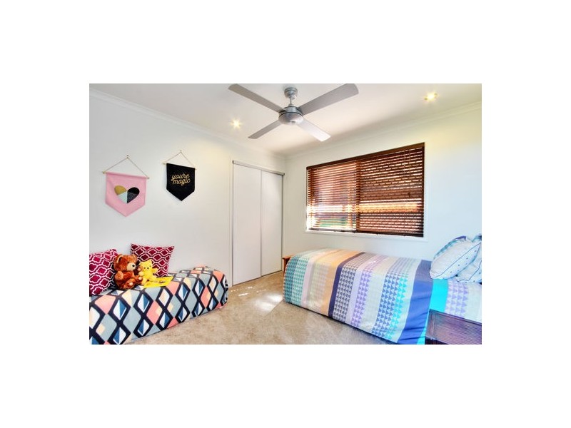 9 Wilpena Court, Springwood QLD 4127