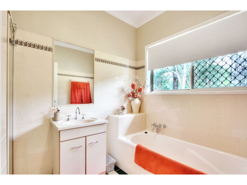 7 Tunbridge Drive, Nerang QLD 4211