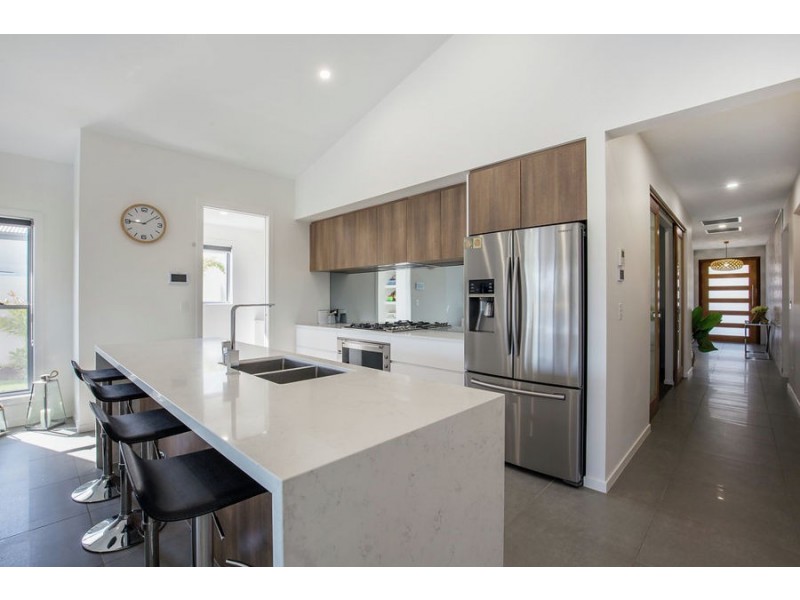 29 Sunset Place, Jacobs Well QLD 4208