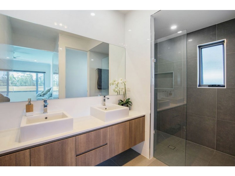 29 Sunset Place, Jacobs Well QLD 4208