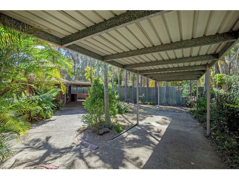 13 Hochtief Court, Edens Landing QLD 4207