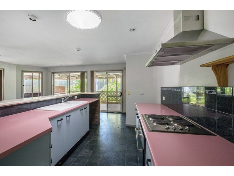 13 Hochtief Court, Edens Landing QLD 4207