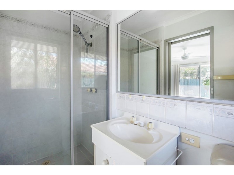 13 Hochtief Court, Edens Landing QLD 4207