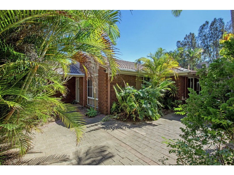 13 Hochtief Court, Edens Landing QLD 4207