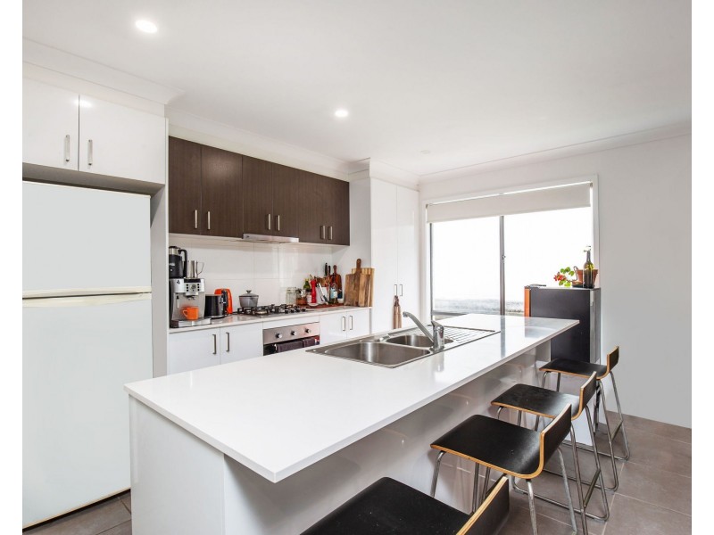 68 Mieka Crescent, Pimpama QLD 4209