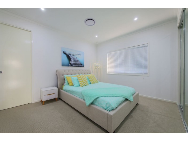 27 Sundown Place, Calypso Bay, Jacobs Well QLD 4208