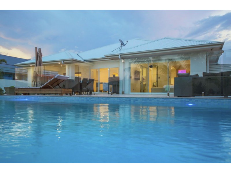 27 Sundown Place, Calypso Bay, Jacobs Well QLD 4208