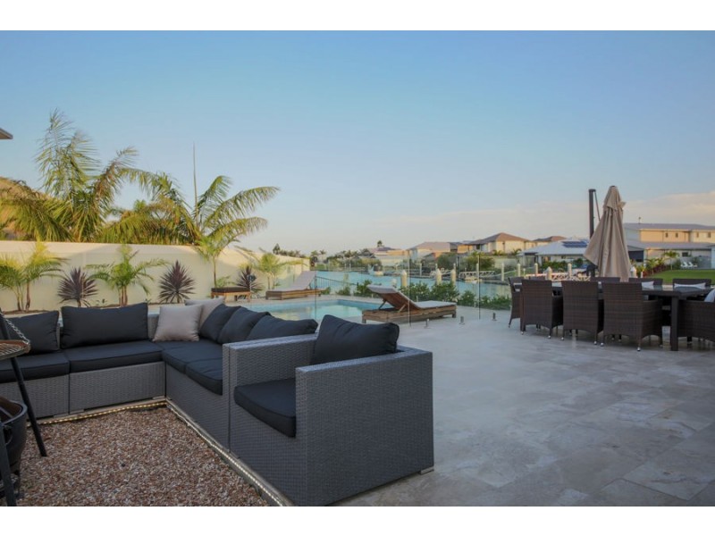 27 Sundown Place, Calypso Bay, Jacobs Well QLD 4208