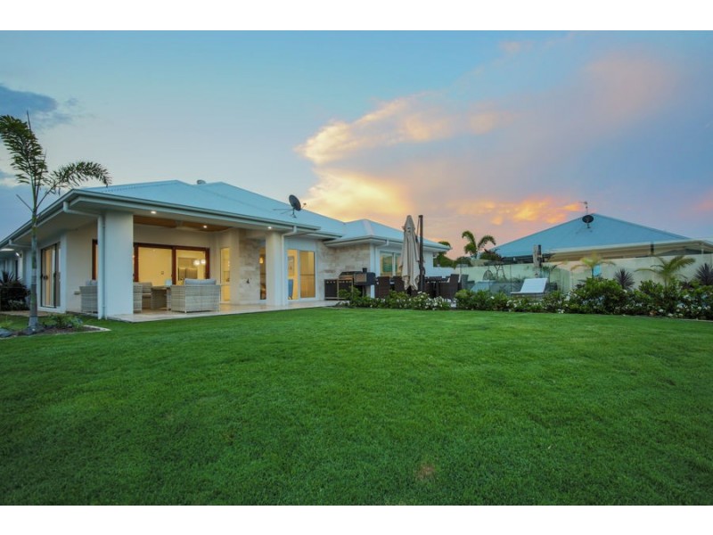 27 Sundown Place, Calypso Bay, Jacobs Well QLD 4208