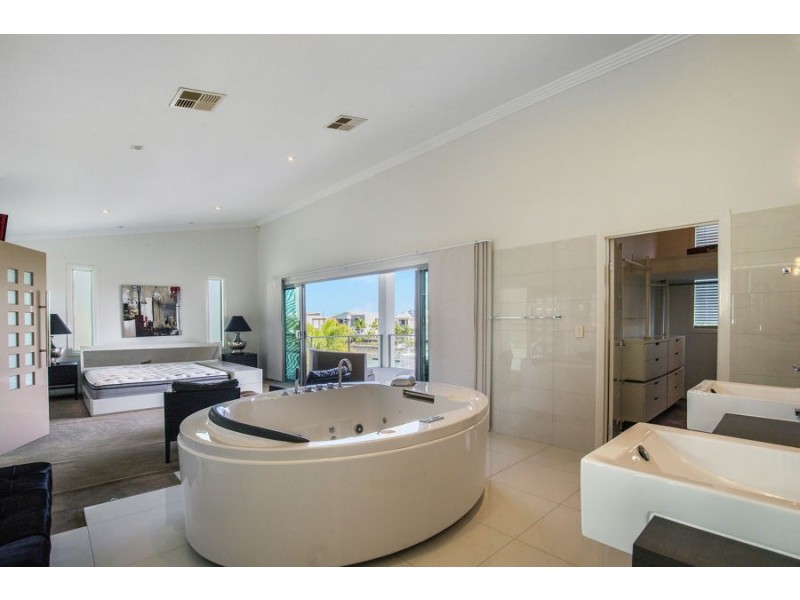 11 Marina Parade,, Jacobs Well QLD 4208