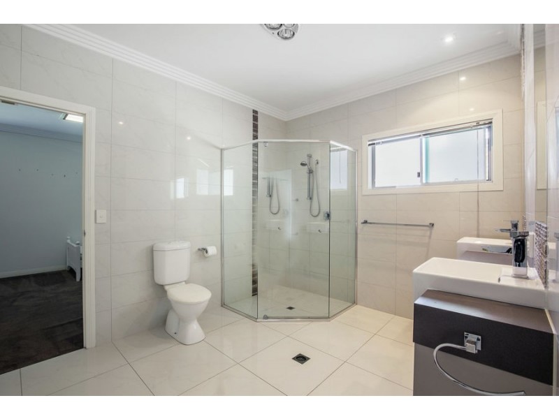 11 Marina Parade,, Jacobs Well QLD 4208