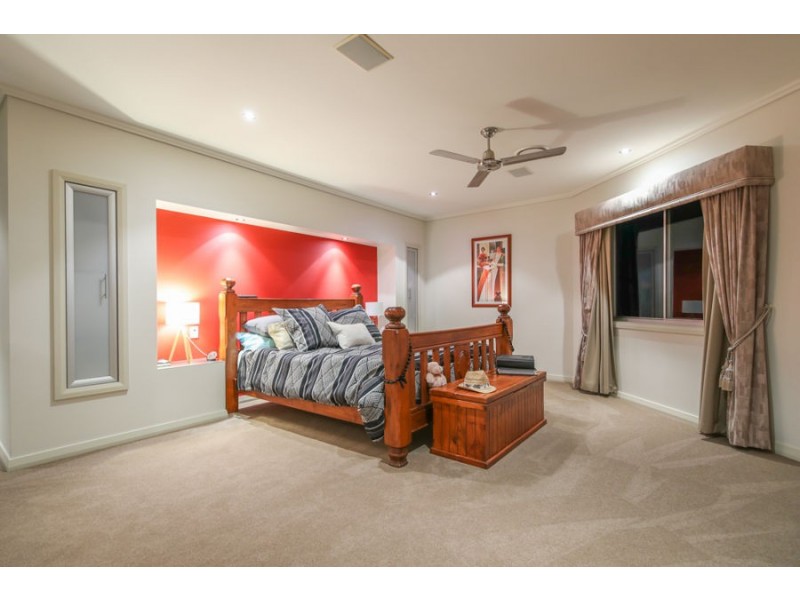 29 Marina Parade, Jacobs Well QLD 4208
