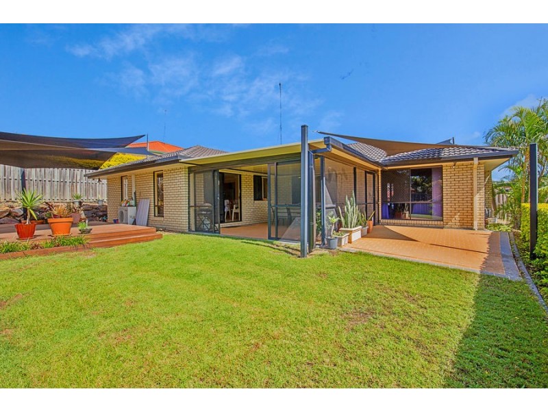 12 Hatutu Street, Pacific Pines QLD 4211