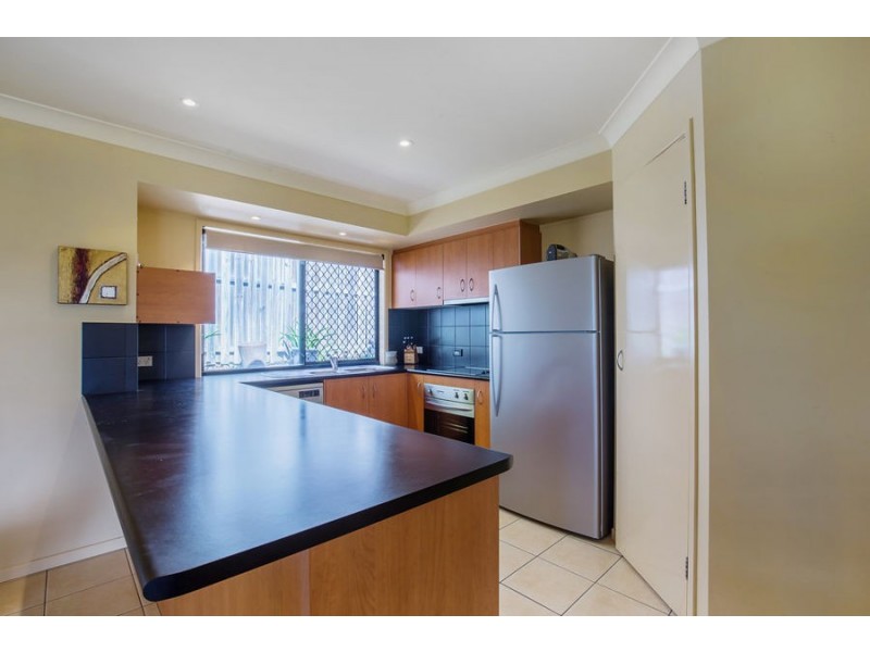 12 Hatutu Street, Pacific Pines QLD 4211