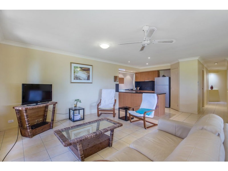 12 Hatutu Street, Pacific Pines QLD 4211