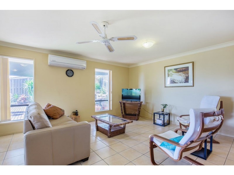 12 Hatutu Street, Pacific Pines QLD 4211