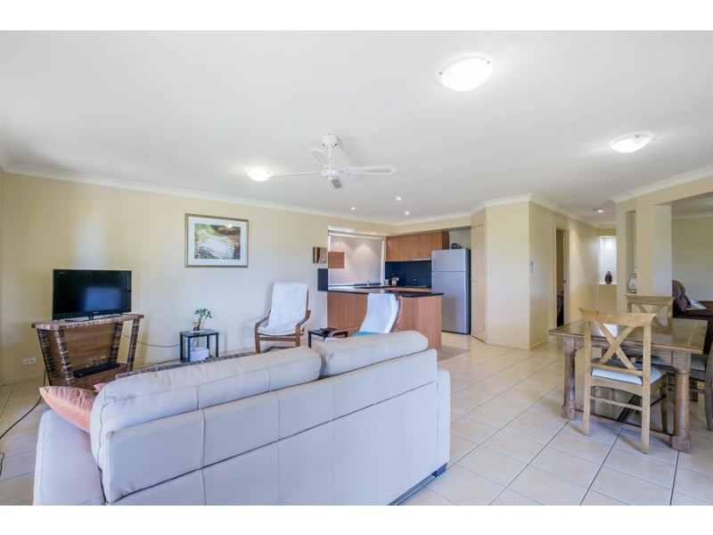 12 Hatutu Street, Pacific Pines QLD 4211