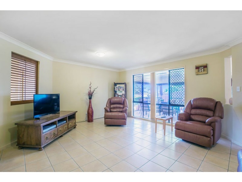 12 Hatutu Street, Pacific Pines QLD 4211