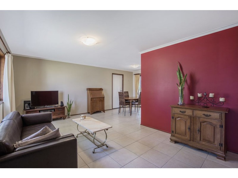 9 Caloola Drive, Springwood QLD 4127