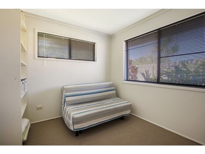 9 Caloola Drive, Springwood QLD 4127