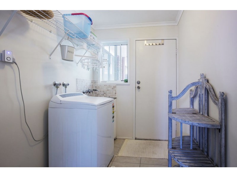 9 Caloola Drive, Springwood QLD 4127