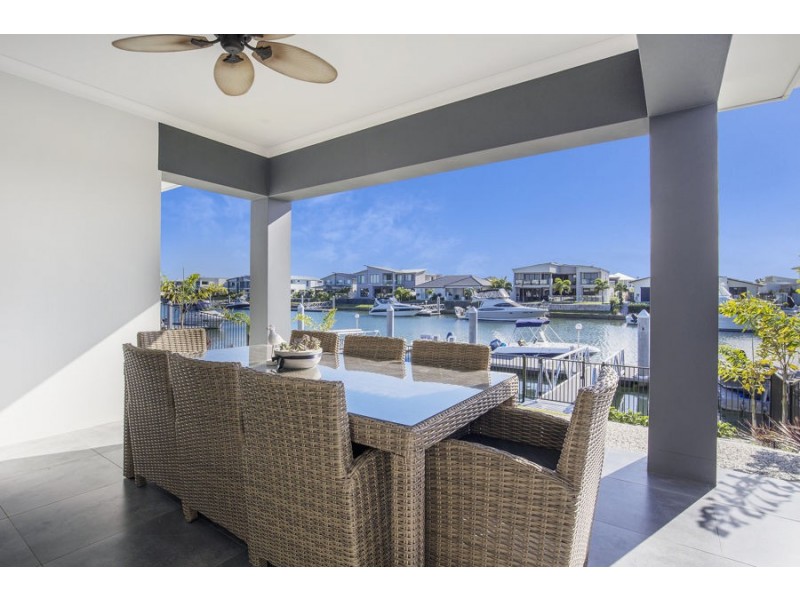 24 Paradise Parade, Jacobs Well QLD 4208