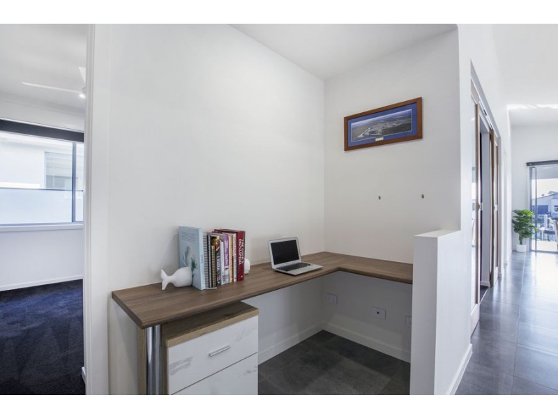 24 Paradise Parade, Jacobs Well QLD 4208