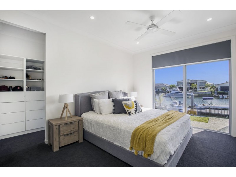 24 Paradise Parade, Jacobs Well QLD 4208