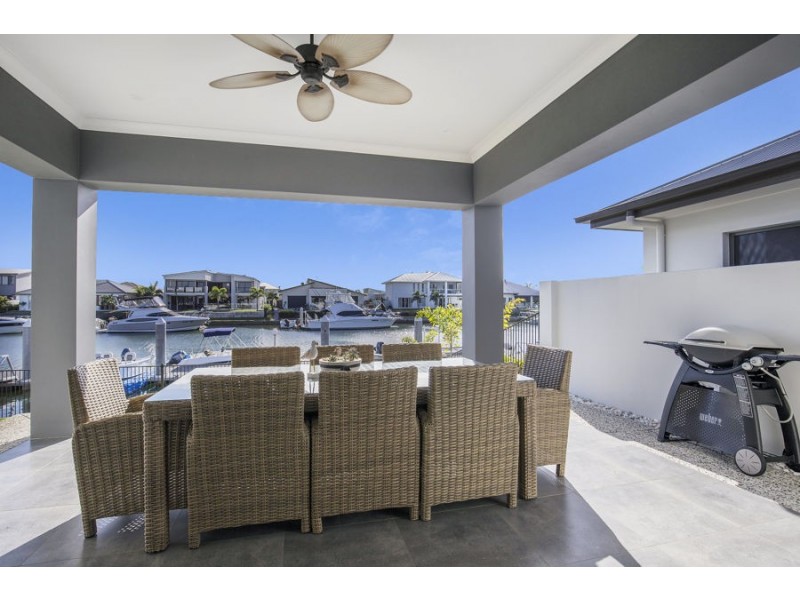 24 Paradise Parade, Jacobs Well QLD 4208