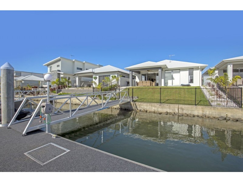 24 Paradise Parade, Jacobs Well QLD 4208