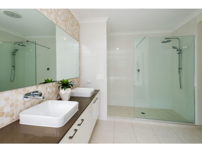50 Ningaloo Drive, Pimpama QLD 4209