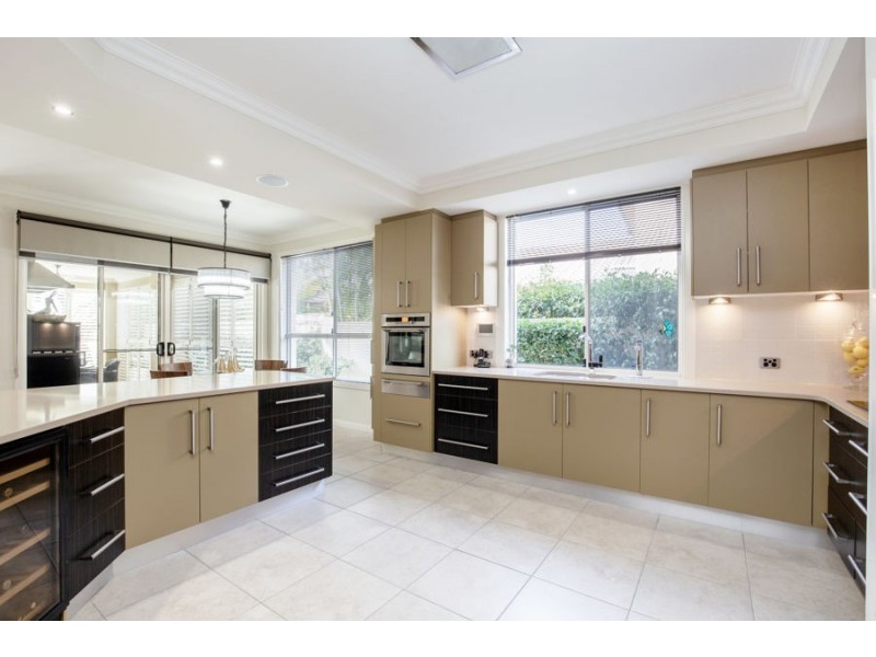 20 Marina Parade, Jacobs Well QLD 4208
