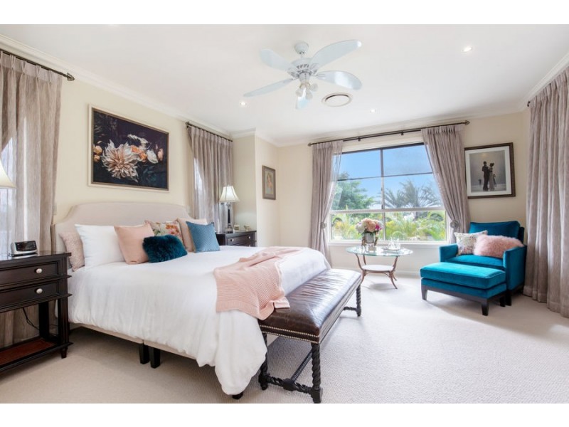 20 Marina Parade, Jacobs Well QLD 4208