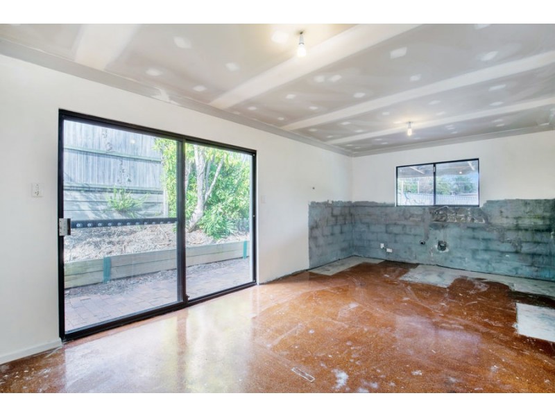 8 Mayflower Street, Daisy Hill QLD 4127