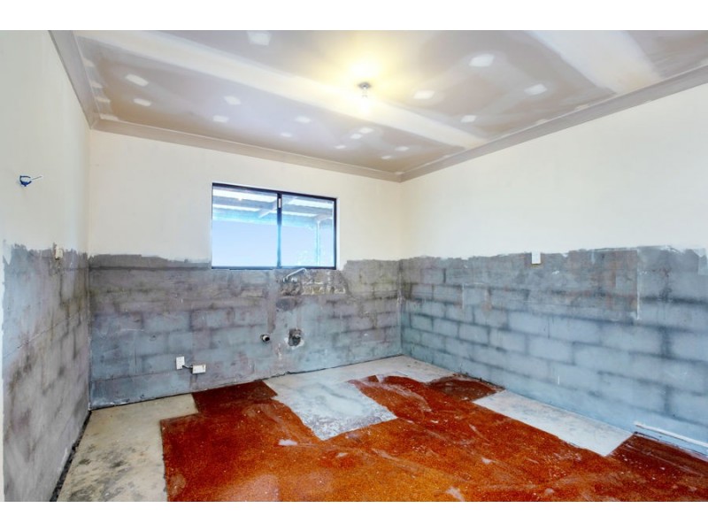 8 Mayflower Street, Daisy Hill QLD 4127