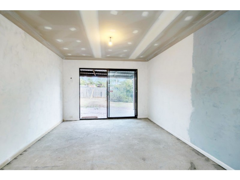 8 Mayflower Street, Daisy Hill QLD 4127