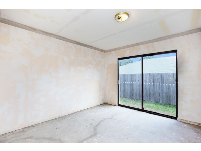 8 Mayflower Street, Daisy Hill QLD 4127