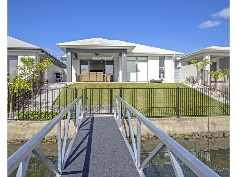 24 Paradise Parade, Jacobs Well QLD 4208