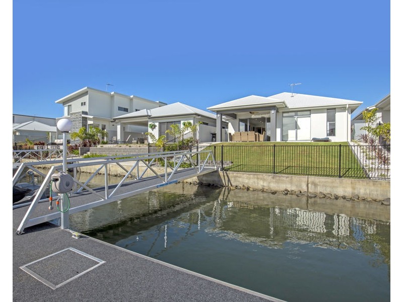 24 Paradise Parade, Jacobs Well QLD 4208