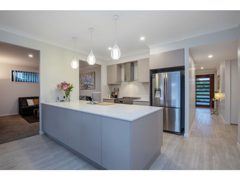 11 Catalina Parade, Jacobs Well QLD 4208