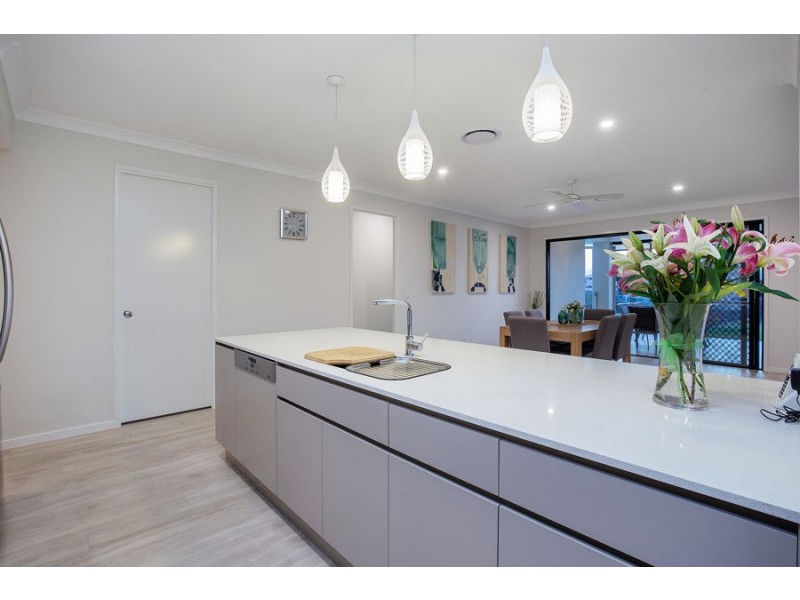 11 Catalina Parade, Jacobs Well QLD 4208