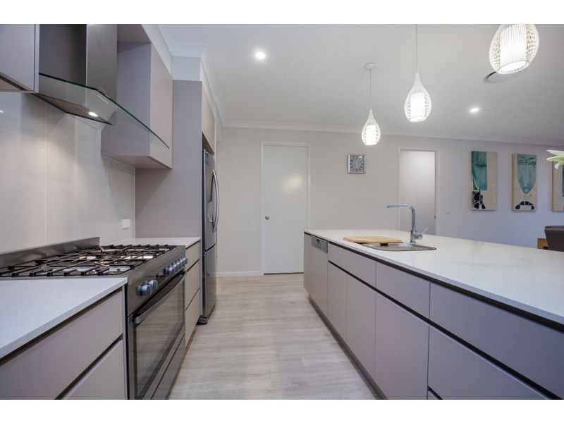 11 Catalina Parade, Jacobs Well QLD 4208