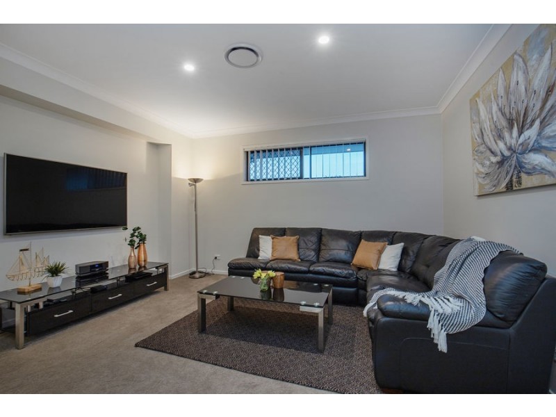 11 Catalina Parade, Jacobs Well QLD 4208
