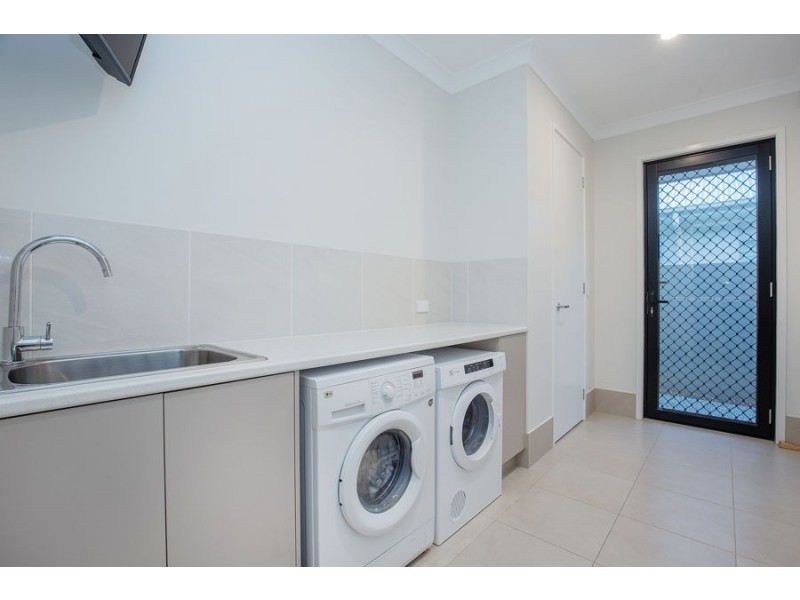 11 Catalina Parade, Jacobs Well QLD 4208