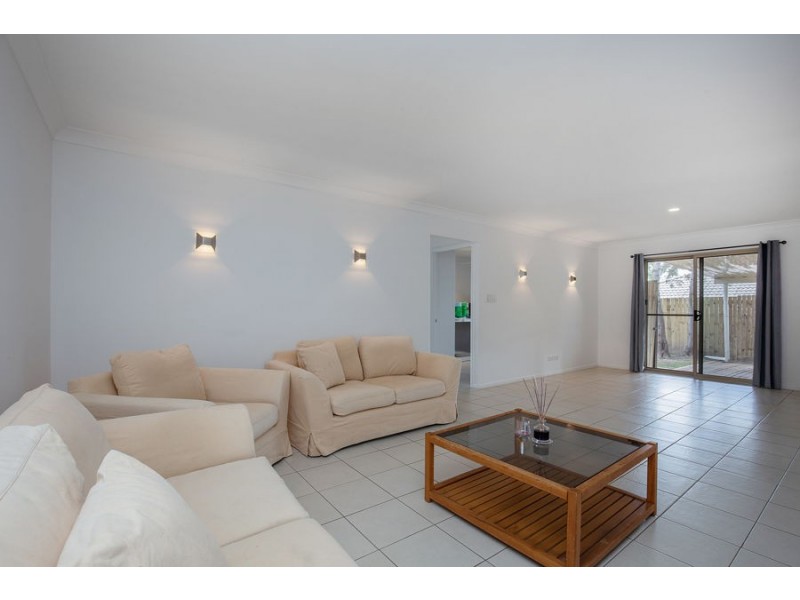 18 Yarwood Cresent, Ormeau Hills QLD 4208