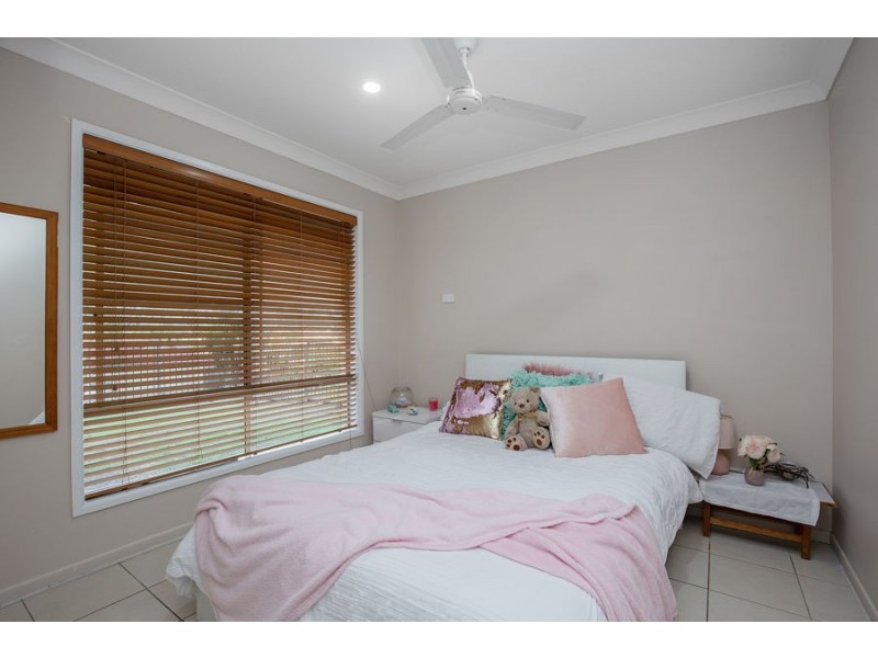 18 Yarwood Cresent, Ormeau Hills QLD 4208