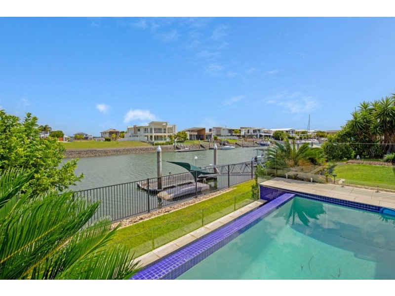 33 Marina Parade, Jacobs Well QLD 4208