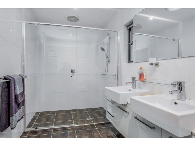 6 Drumbeat Pl, Coomera Waters QLD 4209